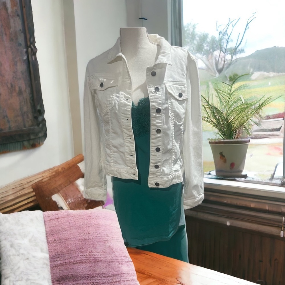 Free People - Picture 2 of 11